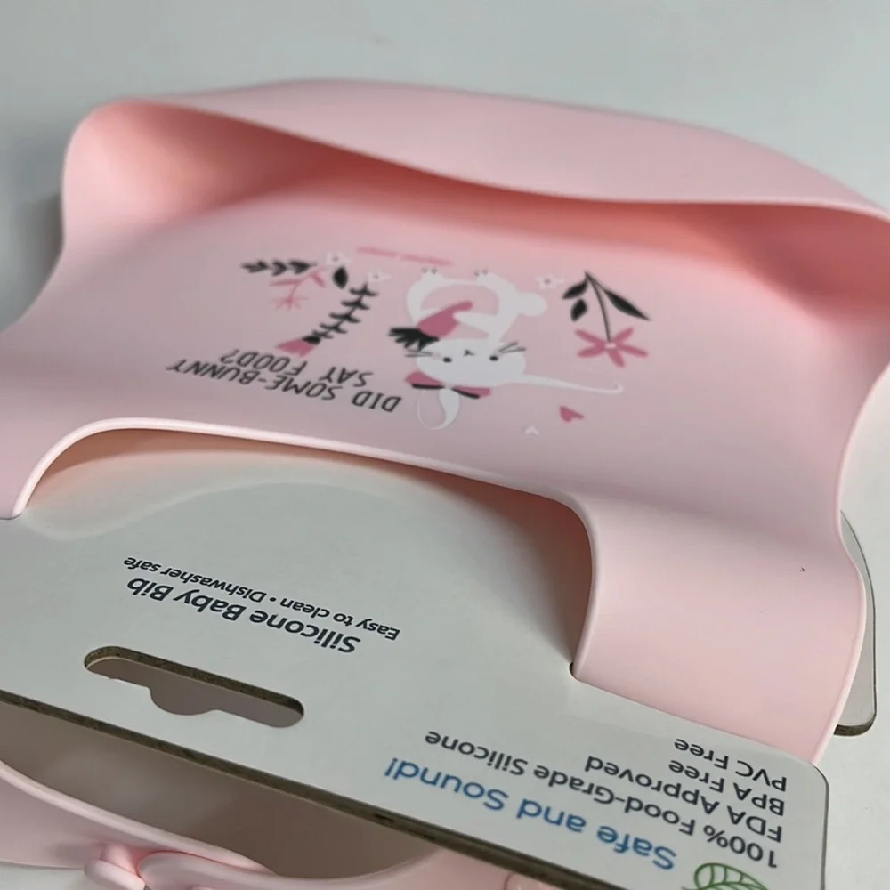Silicone baby bib. 1695
